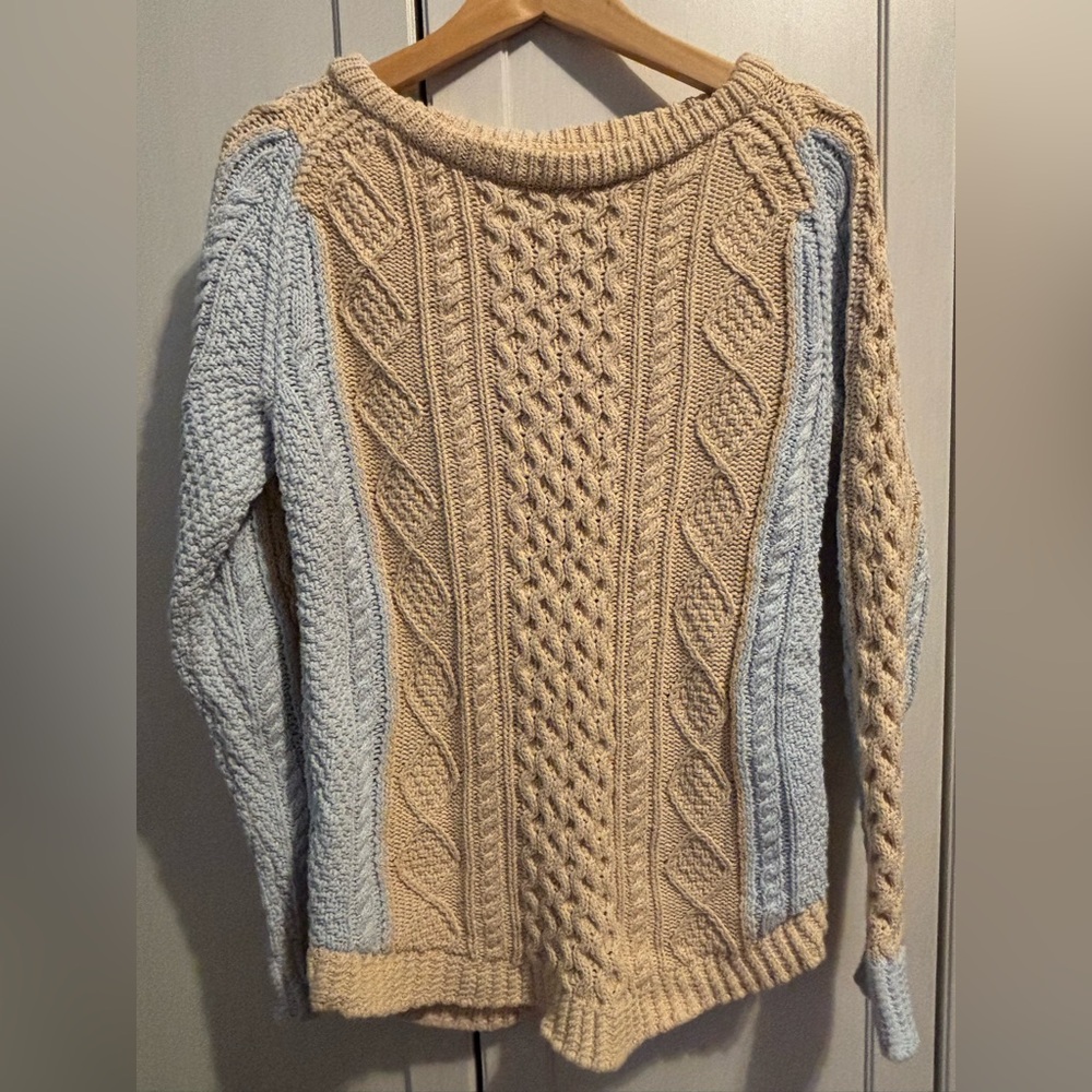 L.L. Bean signature Women cable Knit chunky fisherman Sweater Cream Blue XS